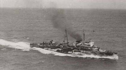 El resto de la guerra, Henri sirvió como oficial a bordo del buque neerlandés Jacob van Heemskerck, que tenía la misión de proteger a la marina mercante en el Atlántico y el Pacífico, así como en el Mediterráneo