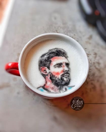 El retrato de Leo Messi en un café realizado por Elan Concepción