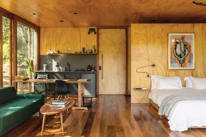 El revestimiento interior se hizo con multilaminado fenólico.