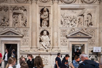 El revestimiento realizado por Bramante para la Santa Casa de Loreto.