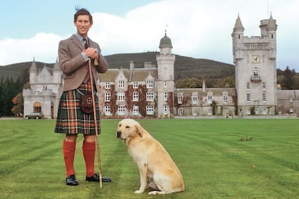 El rey Carlos III en su cumpleaños número 30 en una fotografía oficial en el castillo de Balmoral