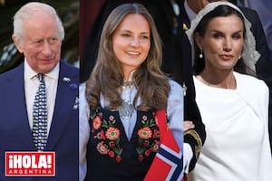 El rey Carlos III, Ingrid de Noruega y Letizia de España.