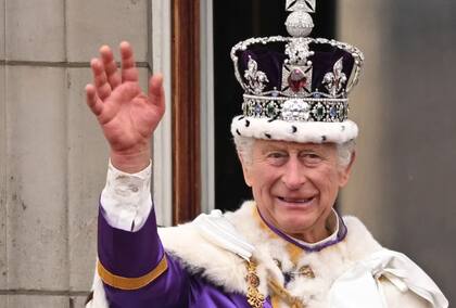 El rey Carlos III recordó a la reina Isabel II al cumplirse un año de su muerte (Foto: AP)