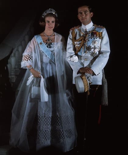 El rey Constantino II, nacido en 1940, y su esposa, Ana María, hija menor de Federico IX de Dinamarca.