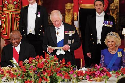 El Rey homenajeó a su madre, Isabel II, a través de las palabras de su discurso.