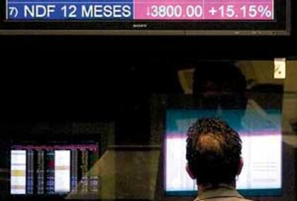 El riesgo país bajó 57 puntos con relación a la marca de ayer, y se ubica en los 2650 puntos