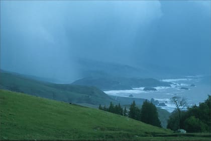 El río atmosférico puede provocar fuertes inundaciones y deslizamientos de tierra en California