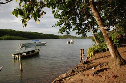 El río Caraíva, epicentro del lugar cuando cae la tarde. Soledad Gil