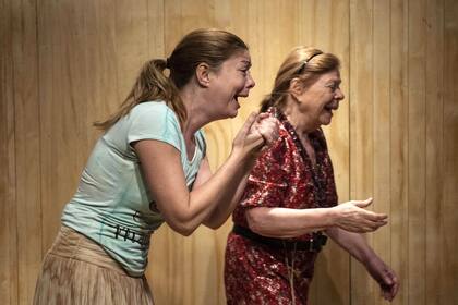 Malena Figó y Elena Petraglia, en El río en mí, de Francisco Lumerman, una de las más elegidas por los críticos