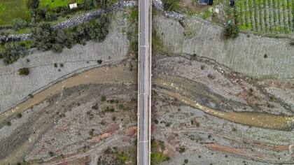 El río Petorca es de vital importancia para los agricultores de la zona.