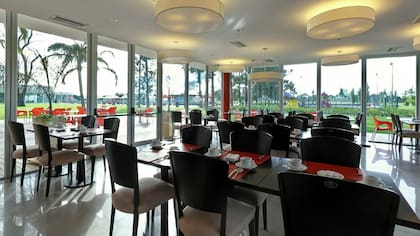 El ristorante del Howard Johnson de Pilar sorprende con su propuesta de autor