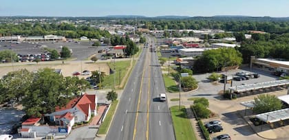El ritmo de vida en Fayetteville es más tranquilo que en otras ciudades más grandes como Austin
