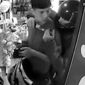 Amenazaron a un cliente con una cuchilla de carnicero para robar un kiosco a plena luz del día