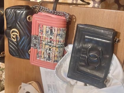 El robo ocurrió en un local de Recoleta y las carteras estaban valuadas por un monto aproximado de 14.000 dólares