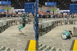 El robot aparentemente sufrió una falla mecánica después del trabajo repetitivo. FOTO: Captura de pantalla YouTube: TechGalore