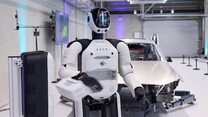 El robot mide 1,65 metros de altura, pesa 60 kilos y fue diseñado para reproducir movimientos humanos (crédito: BMW)