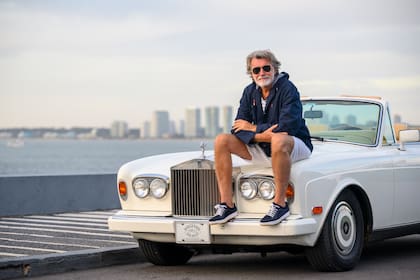 El Rolls-Royce convertible Corniche II, de 1989, es uno de los autos más valiosos de la escudería Dotto, que incluye ocho Mercedes-Benz, de los cuales cuatro son descapotables.