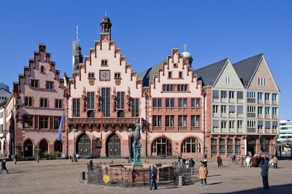 El Römer de Frankfurt es un edificio medieval y uno de los monumentos más importantes de la ciudad.