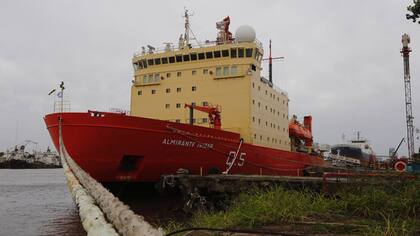 El rompehielos Almirante Irizar llegó al puerto de Buenos Aires