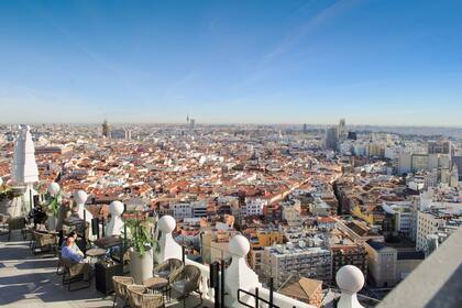 El rootop bar 360 del Hotel Riu es uno de los más exitosos de Madrid.