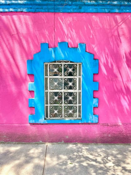 El rosa mexicano inconfundible en la casa de la artista plástica más famosa del país