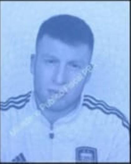 El rotro del hombre que asesinó al perro de sus vecinos y los amenazó de muerte