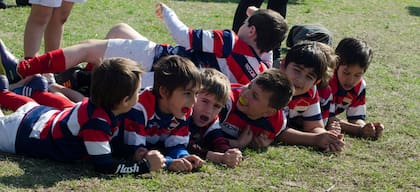 El rugby enseña valores y cultiva amistades desde chicos