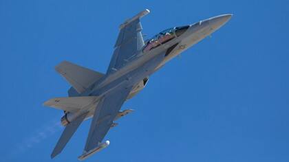 El rugido de los jet Growler sacuden el bosque