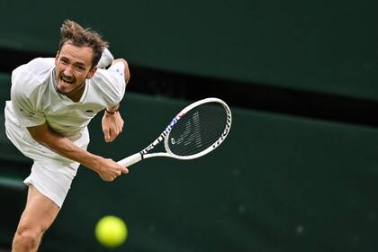 El ruso Daniil Medvedev, durante la semifinal de Wimbledon ante el español Carlos Alcaraz, que lo venció en sets corridos