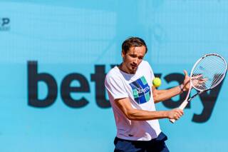 Medvedev. Por qué eligió jugar con "cara de póquer" y lo que le cuesta sostenerlo