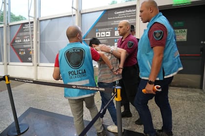 El sábado se deportó a un ciudadano chileno desde la Ciudad de Buenos Aires.