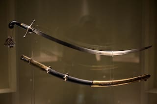 Un intendente anticipó cómo será el traslado del sable corvo de San Martín y la participación de Milei