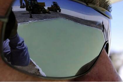 El Salar de Uyuni, en Bolivia, alberga lo que quizás sea el depósito individual más grande del mundo.