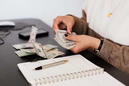 El salario mínimo incrementa en Florida seguirá en aumento