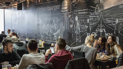 El salón de Heisenburger.