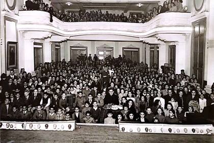 El salón de actos del Instituto Santa Rosa