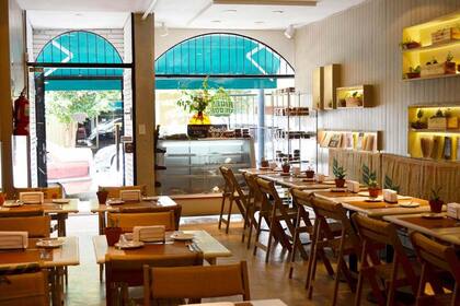 El salón de Buenos Aires Verde, ubicado en Palermo desde 2008, ofrece comida orgánica para turistas y locales.