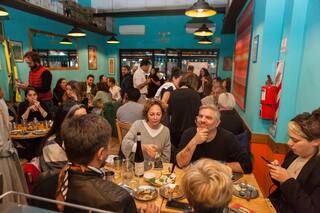 El restaurante de 14 mesas y un solo postre donde hay fila todos los días