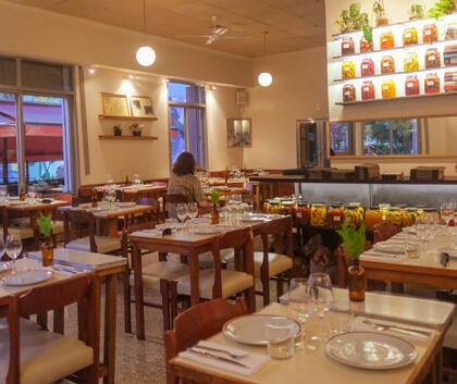 El salón de Madre Rojas. Por las noches, suele tener ocupación plena.