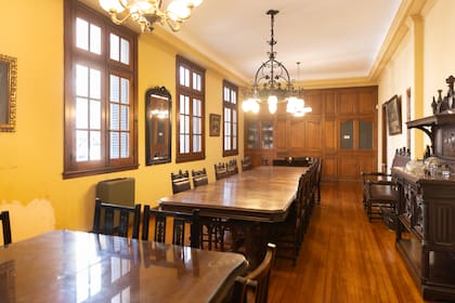 El salón donde brindan la merienda durante la visita guiada.