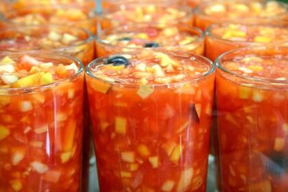 El salpicón consiste en una mezcla de frutas frescas, jugo y en algunos casos, queso