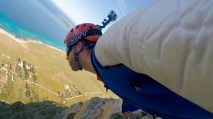 El saltador base italiano Uli Emanuele