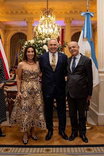 El saludo con el embajador de Portugal, Jose Ludovice quien en poco tiempo termina su misión en la Argentina