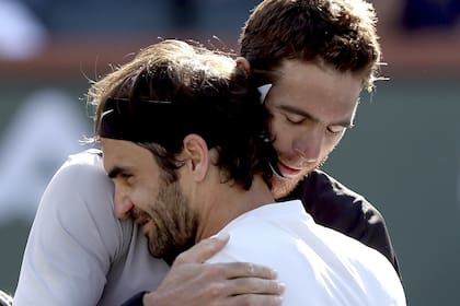 Del Potro y Federer, quien lo aconsejó de consultar en enero a su médico personal, Biedert, que finalmente lo operó