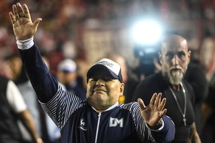 El saludo de Diego Maradona tras la victoria