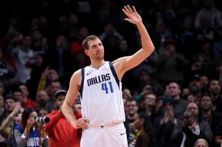Sólo en la NBA: la ovación para Nowitzki, a pedido del entrenador rival