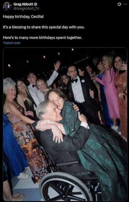 El saludo de Greg Abbott a su esposa por su cumpleaños