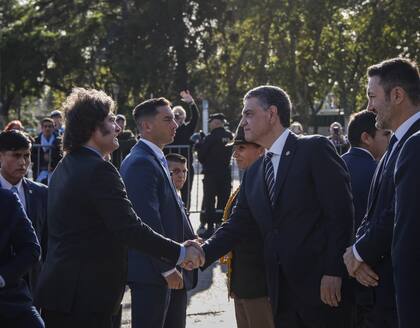 El saludo de Javier Milei y Jorge Macri