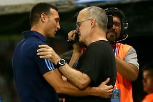 El sentido mensaje de Bielsa a Scaloni antes del Argentina-Uruguay en la Bombonera