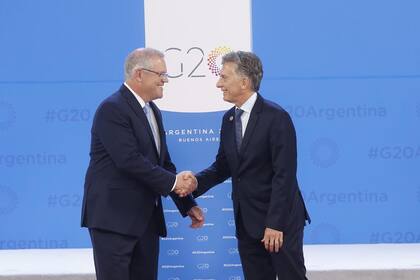 El saludo de Scott Morrison, primer ministro australiano, y Mauricio Macri
